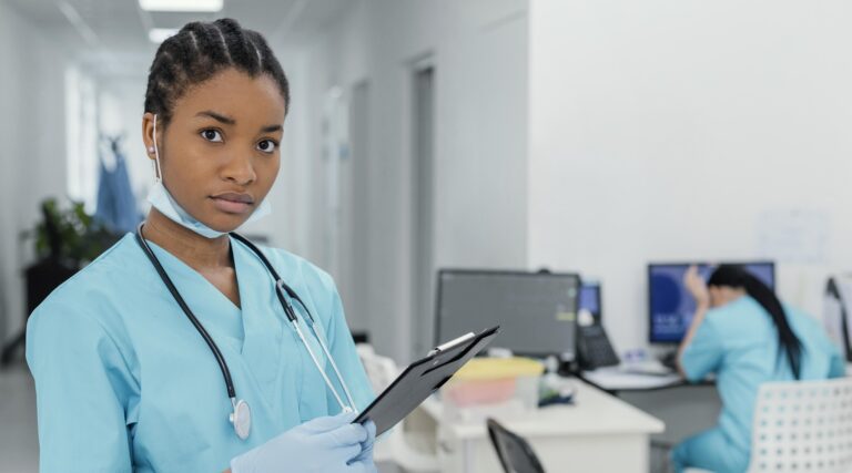 health-workers-hospital (2)